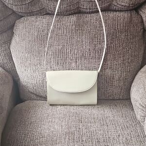 Elegant Cream Shoulder Bag